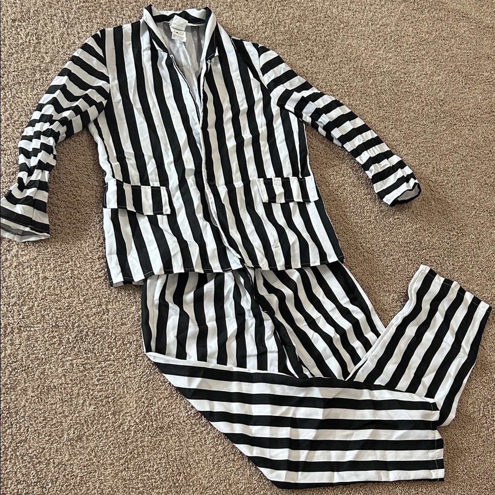 Beetlejuice Halloween costume